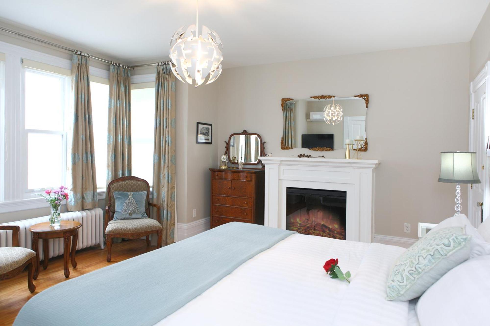 Bed & Breakfast No 1 Grafton 4*