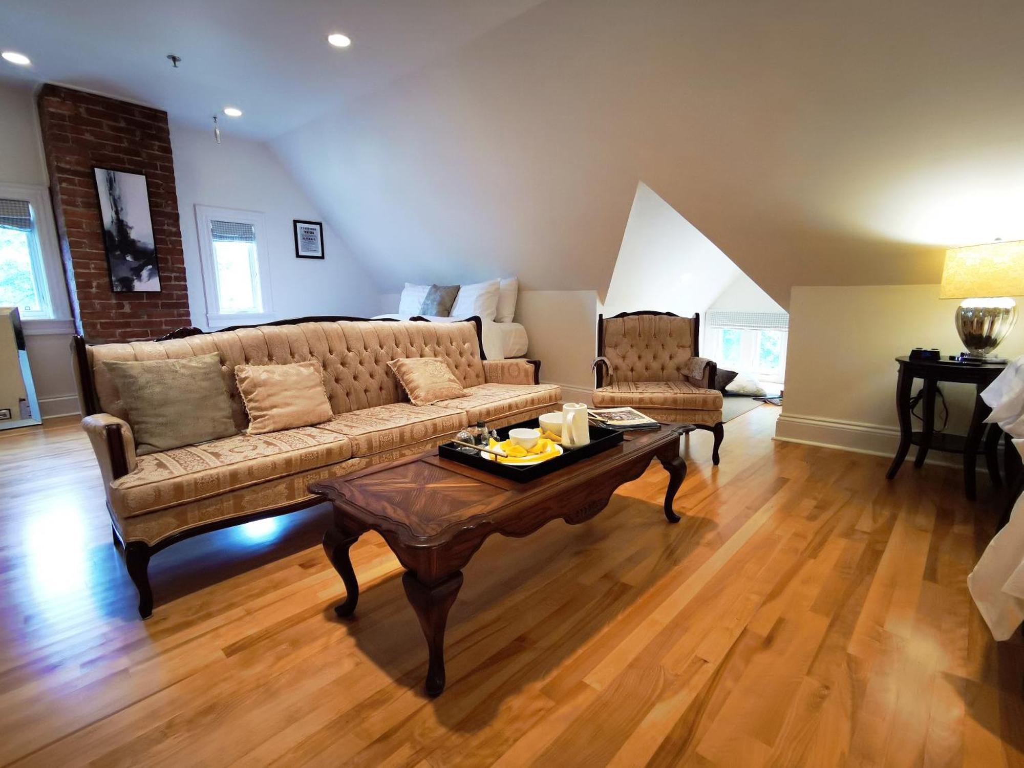 Bed & Breakfast No 1 Grafton 4*